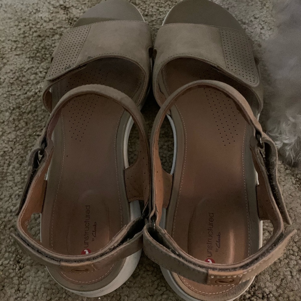 Clark Women’s Sandals Beige Sz 10W